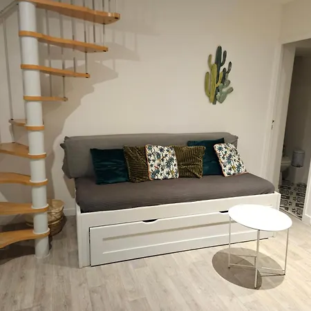 Maison De Village Meublee Avec Terrasse *