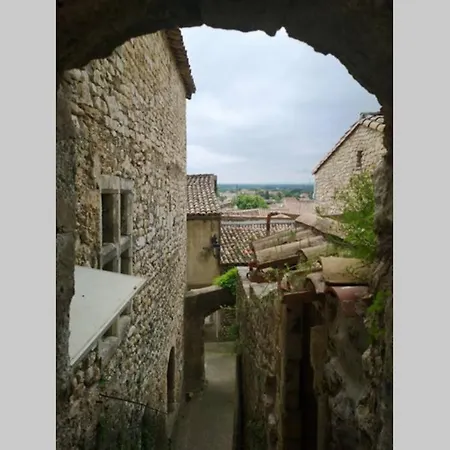 Maison De Village Meublée Avec Terrasse * Donzère