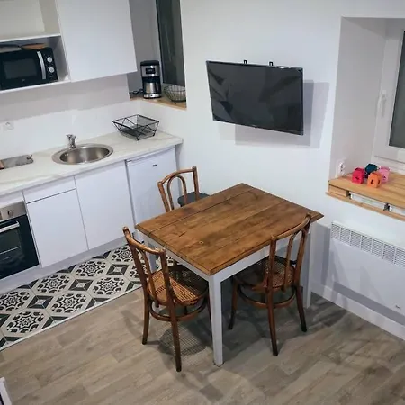 Maison De Village Meublée Avec Terrasse Hébergement de vacances